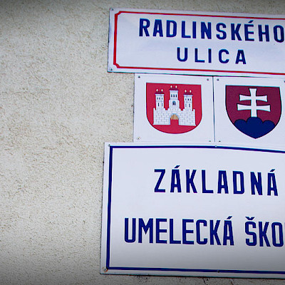 Základná umelecká škola Radlinského - Po rokoch prinavrátenie základnej umeleckej školy naspäť do Starého Mesta do novozrekonštruovanej budovy